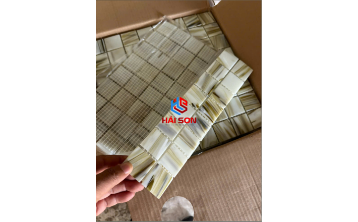 VTPVFC 041_304mm x 304mm x 4 Gạch Mosaic Xà Cừ Cao Cấp